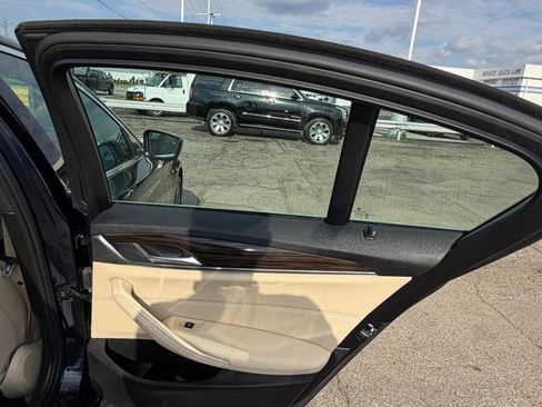 Used 2019 BMW 530i xDrive AWD/4WD image 24
