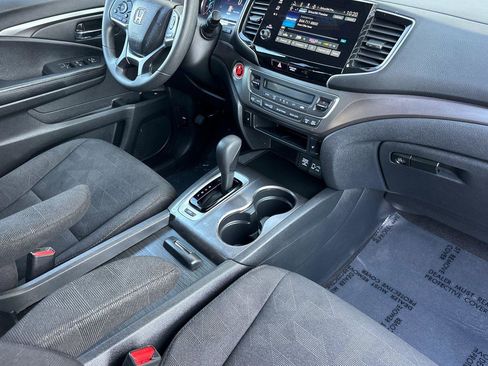 Used 2020 Honda Pilot EX image 17