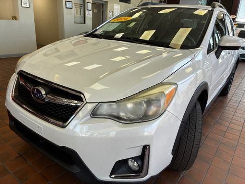Used 2016 Subaru Crosstrek 2.0i Premium AWD/4WD image 4