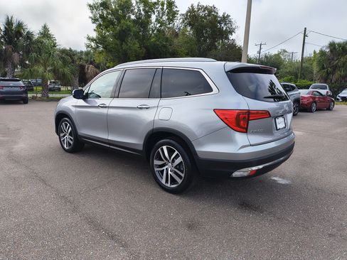 Used 2017 Honda Pilot Touring image 6