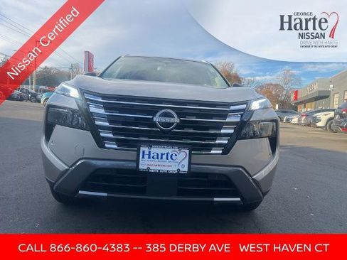 Certified 2025 Nissan Rogue SL image 8