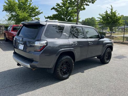 Used 2019 Toyota 4Runner TRD Off-Road AWD/4WD image 7