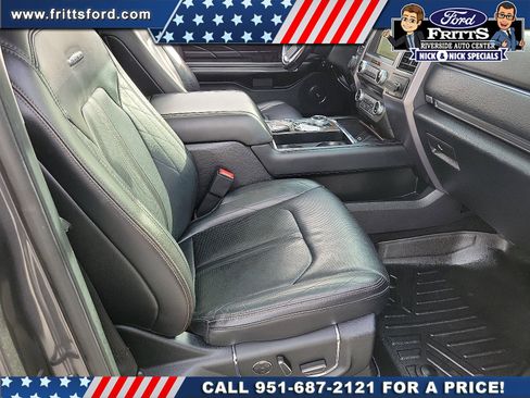 Certified 2018 Ford Expedition Platinum image 16