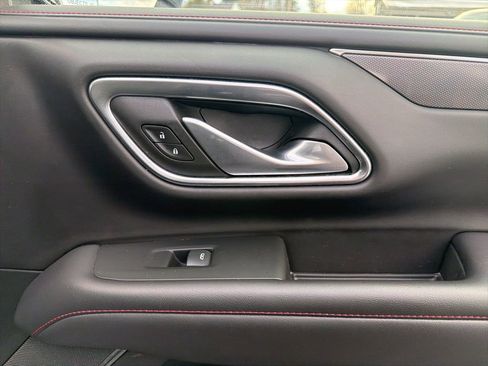 Used 2022 Chevrolet Suburban RST w/ Luxury Package image 22