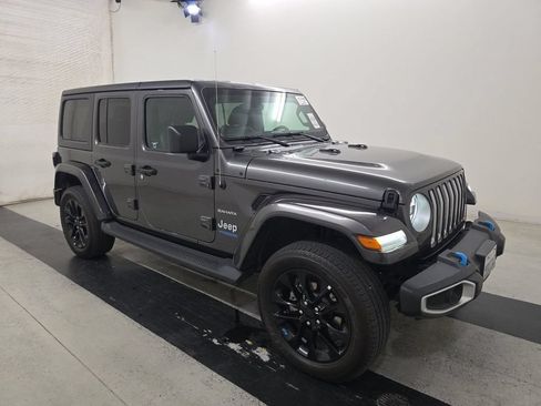 Used 2022 Jeep Wrangler Unlimited Sahara AWD/4WD image 3