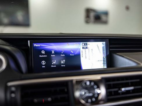 Used 2018 Lexus IS 350 AWD image 27