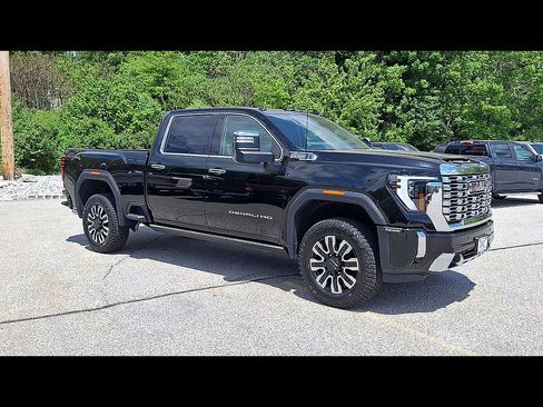 Used 2024 GMC Sierra 2500 Denali w/ Denali Reserve Package AWD/4WD image 2