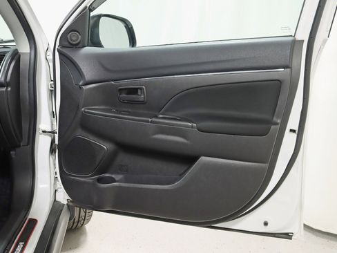 Used 2014 Mitsubishi Outlander Sport ES image 24