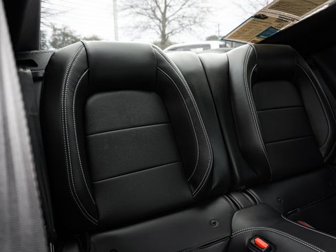 Used 2021 Ford Mustang Shelby GT500 w/ Technology Package image 32