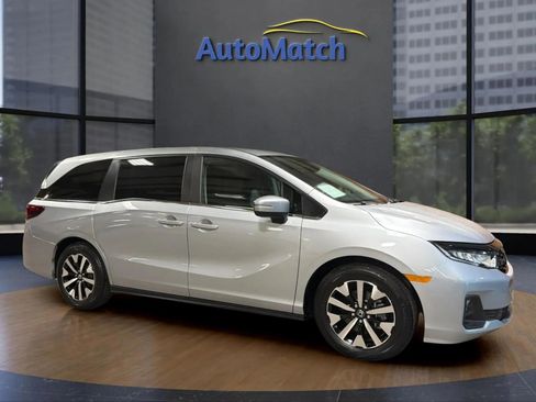 Used 2025 Honda Odyssey EX-L image 13