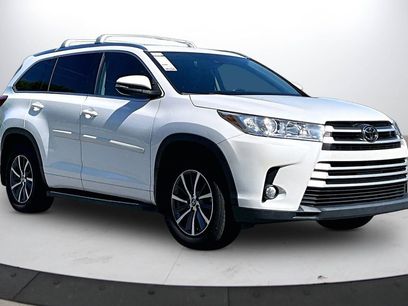 Used 2017 Toyota Highlander XLE w/ Protection Package #3