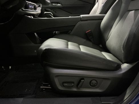 Used 2023 Nissan Rogue SV w/ SV Premium B Package image 22