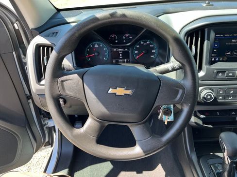 Used 2022 Chevrolet Colorado W/T RWD image 17