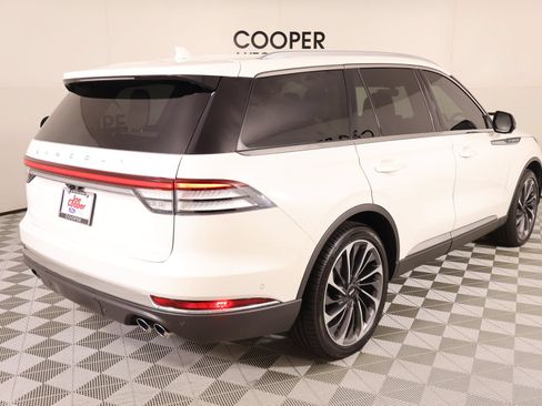 Used 2022 Lincoln Aviator Reserve w/ Equipment Group 201A AWD/4WD image 23