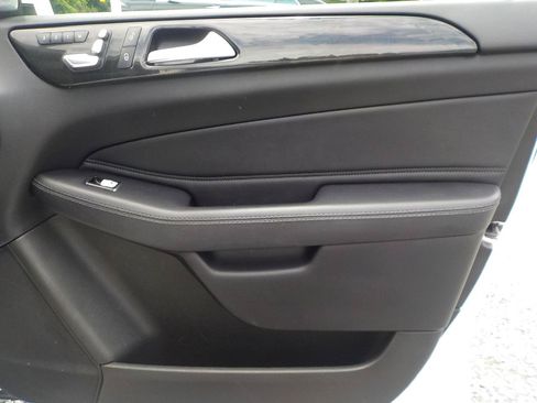 Used 2018 Mercedes-Benz GLS 450 4MATIC w/ Premium Package image 45