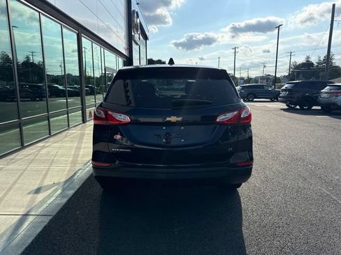 Used 2020 Chevrolet Equinox LS w/ LS Convenience Package AWD/4WD image 4