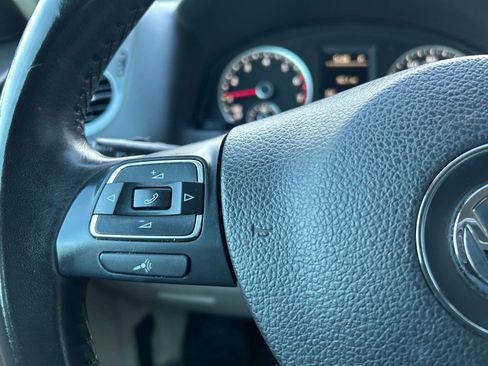 Used 2016 Volkswagen Tiguan SE image 23