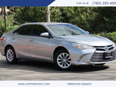 Used 2016 Toyota Camry LE FWD image 1