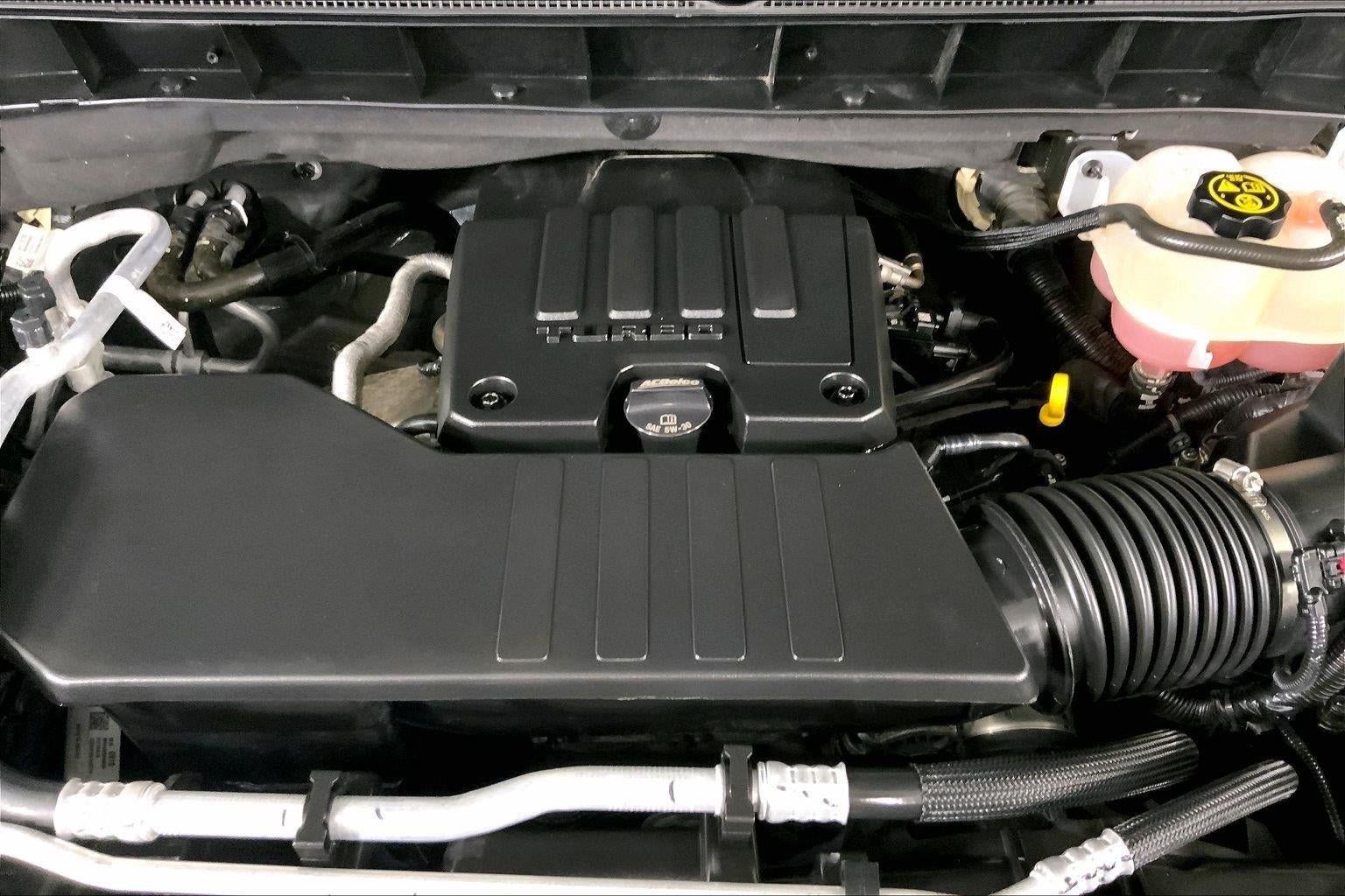 Used 2024 Chevrolet Silverado 1500 LT AWD/4WD image 10