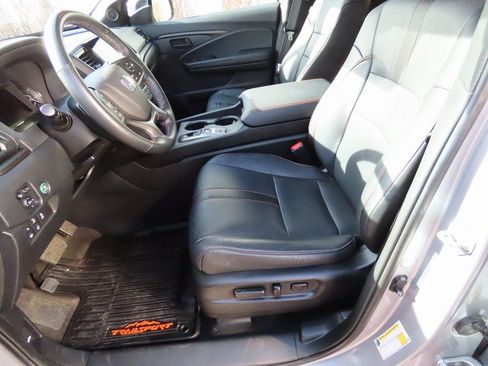 Used 2024 Honda Passport TrailSport image 40