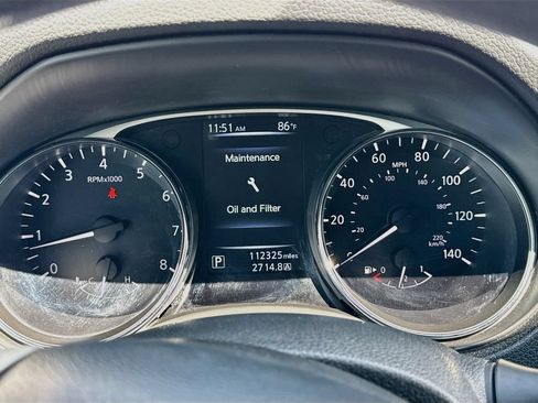Used 2014 Nissan Rogue SV FWD image 14