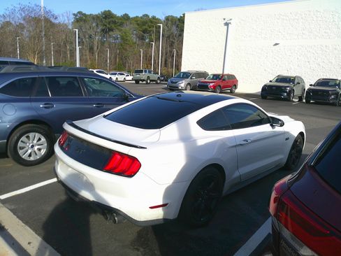 Used 2020 Ford Mustang GT w/ Equipment Group 301A image 6