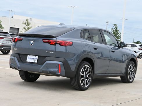 Certified 2026 BMW X2 xDrive28i AWD/4WD image 39