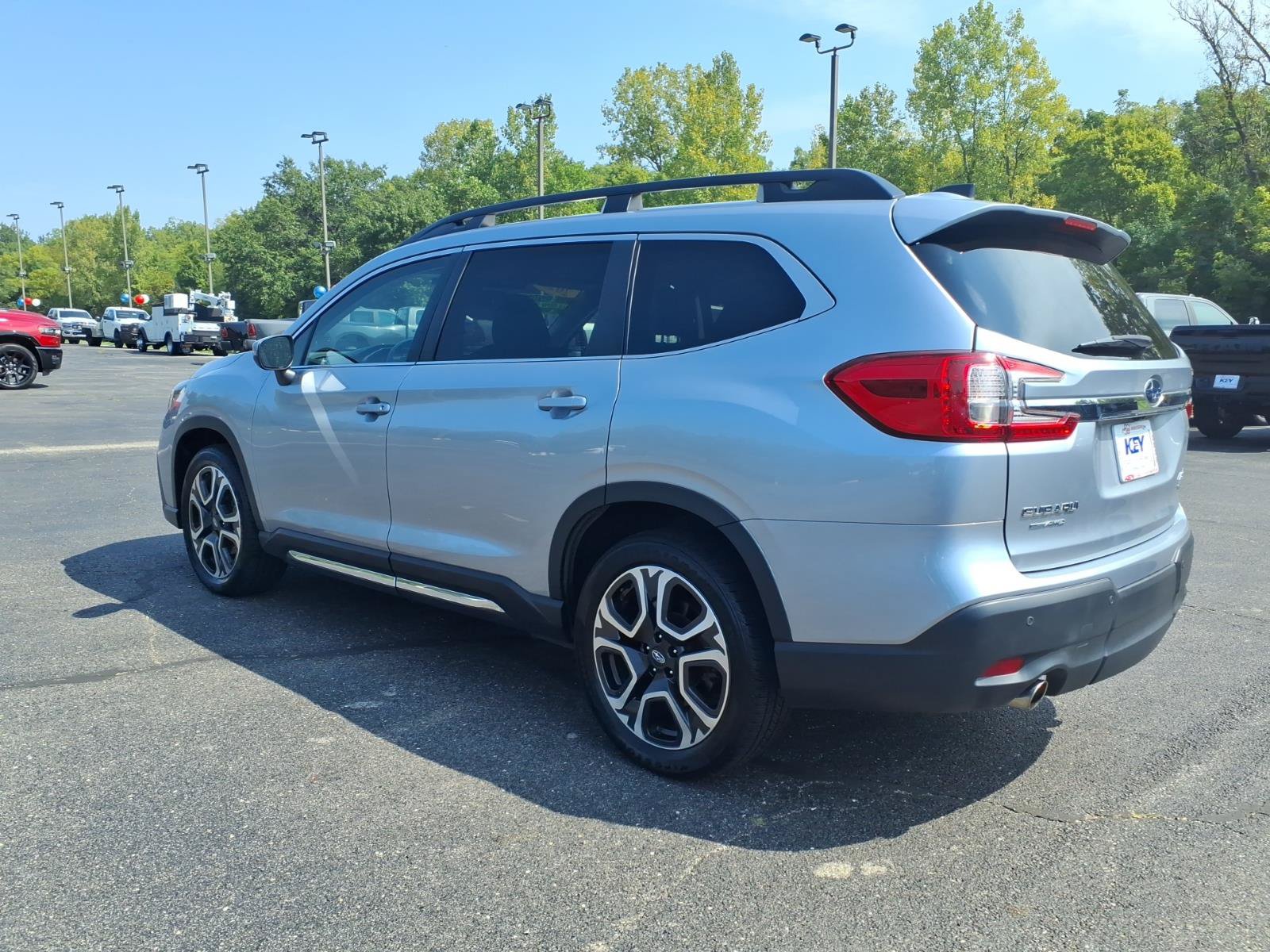 Used 2023 Subaru Ascent Limited AWD/4WD image 5