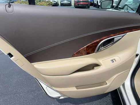 Used 2013 Buick LaCrosse Touring FWD image 23
