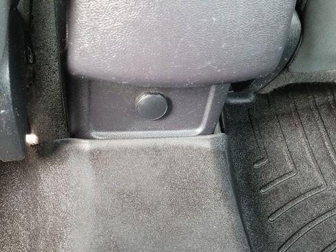 Used 2018 Ford Fusion SE image 17