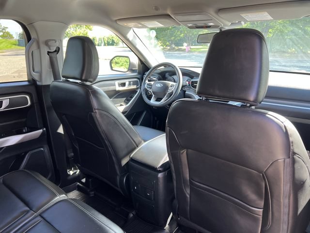 Certified 2023 Ford Explorer XLT w/ Equipment Group 202A AWD/4WD image 34