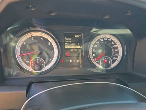 Used 2014 RAM 1500 Express RWD image 5