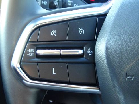 Used 2025 Chevrolet Equinox LT image 18