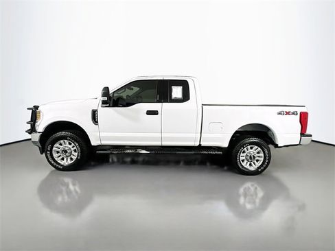 Used 2019 Ford F250 XLT w/ XLT Value Package image 4