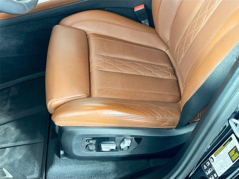 Used 2025 BMW X7 M60i w/ Executive Package AWD/4WD image 21