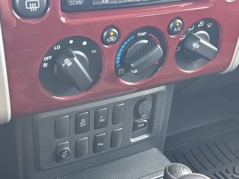 Used 2008 Toyota FJ Cruiser 4WD image 27