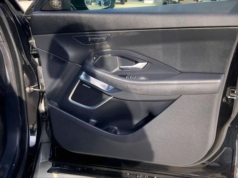 Used 2018 Jaguar E-PACE SE image 44