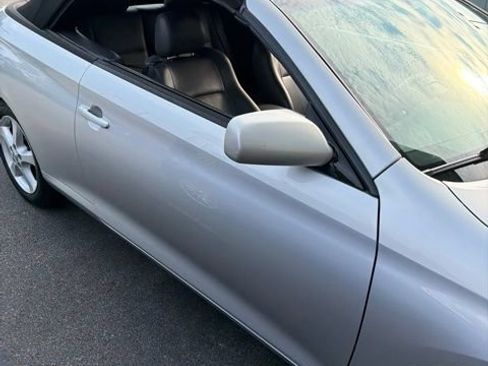 Used 2005 Toyota Solara SLE FWD image 4