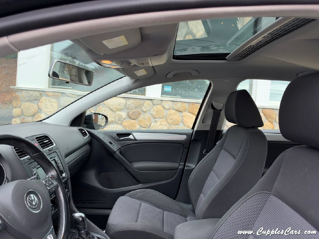 Used 2013 Volkswagen Golf 4-Door FWD image 6