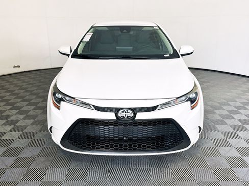 Used 2022 Toyota Corolla LE FWD image 8