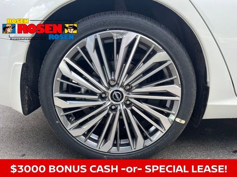 New 2025 Nissan Altima 2.5 SL image 12