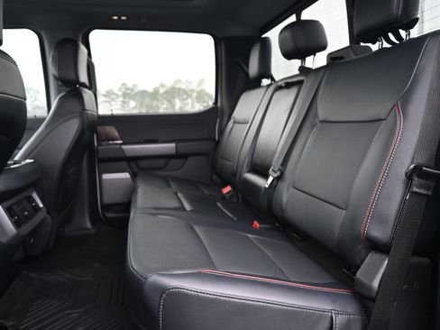 Used 2024 Ford F250 Lariat w/ Lariat Ultimate Package image 31