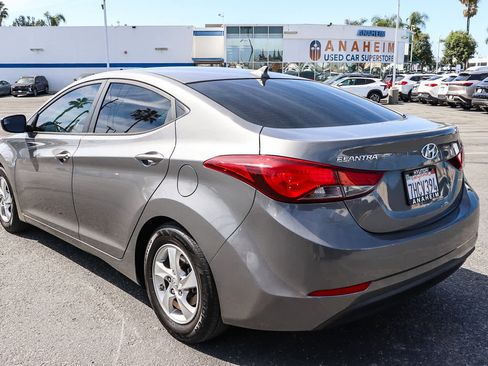 Used 2014 Hyundai Elantra SE image 8