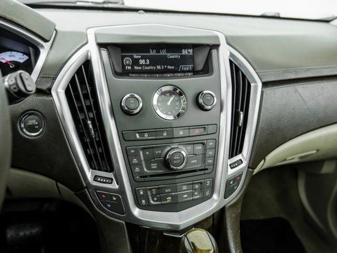 Used 2010 Cadillac SRX Luxury image 25