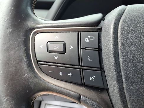 Used 2021 Lexus UX 200 w/ Accessory Package (Z1) FWD image 19