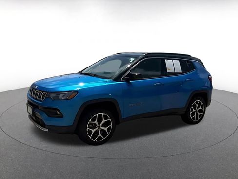 Used 2025 Jeep Compass Limited AWD/4WD image 10