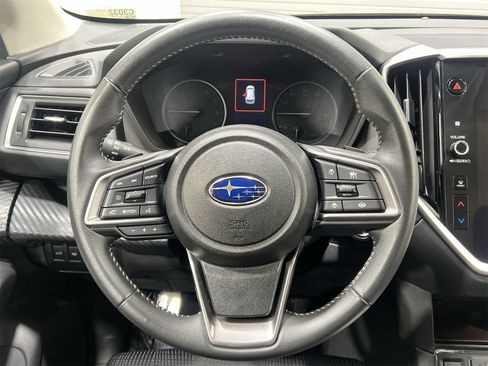 Used 2024 Subaru Ascent Premium w/ Convenience Package image 14