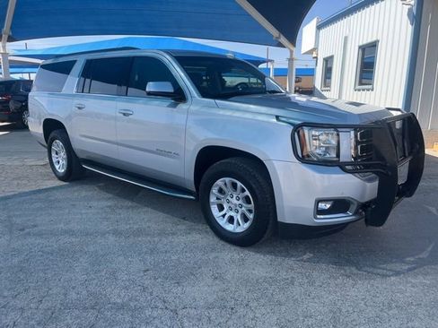 Used 2019 GMC Yukon XL SLT w/ Open Road Package image 3