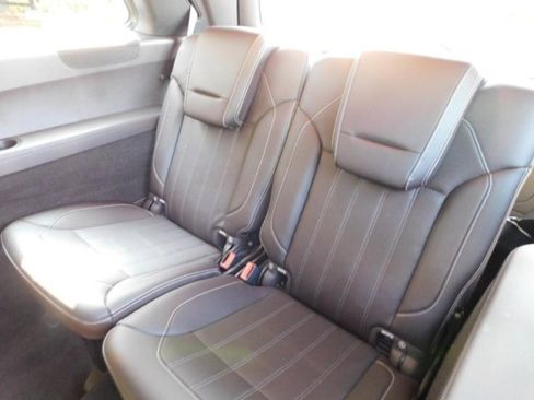 Used 2018 Mercedes-Benz GLS 450 4MATIC image 40