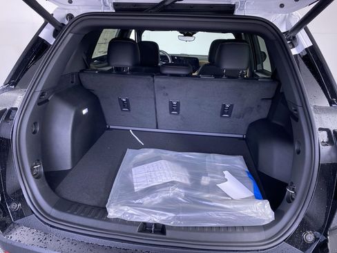 New 2025 Chevrolet Equinox ACTIV w/ Safety and Technology Package image 14